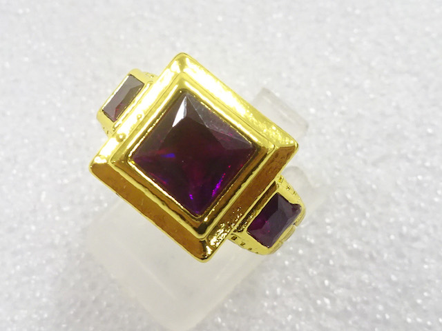 JAPANESE KIMONO / ANTIQUE COLORED STONE RING (SIZE 16)